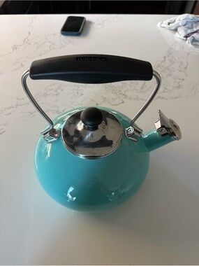 Chantal enamel-on-steel kettle in aqua, classic loop handle and whistling spout